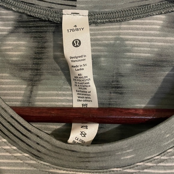 Lululemon Swiftly Tech Short Sleeve 2.0 | Size 4 - Picture 4 of 4